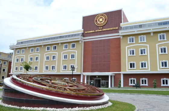جامعة اسطنبول أيدن