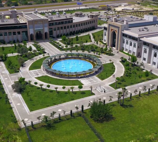جامعة أنطاليا بيليم