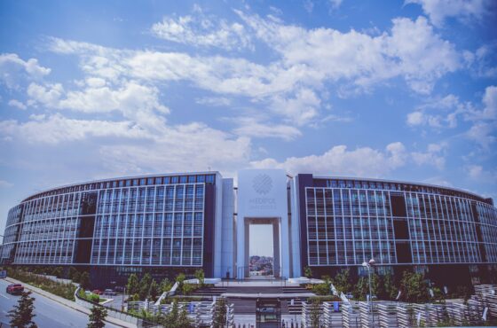 جامعة اسطنبول ميديبول